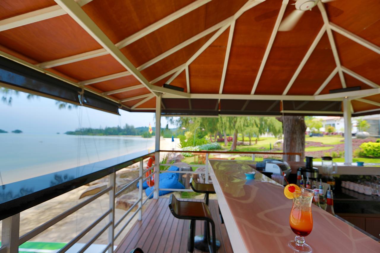 Pantai Indah Lagoi Bintan Buitenkant foto