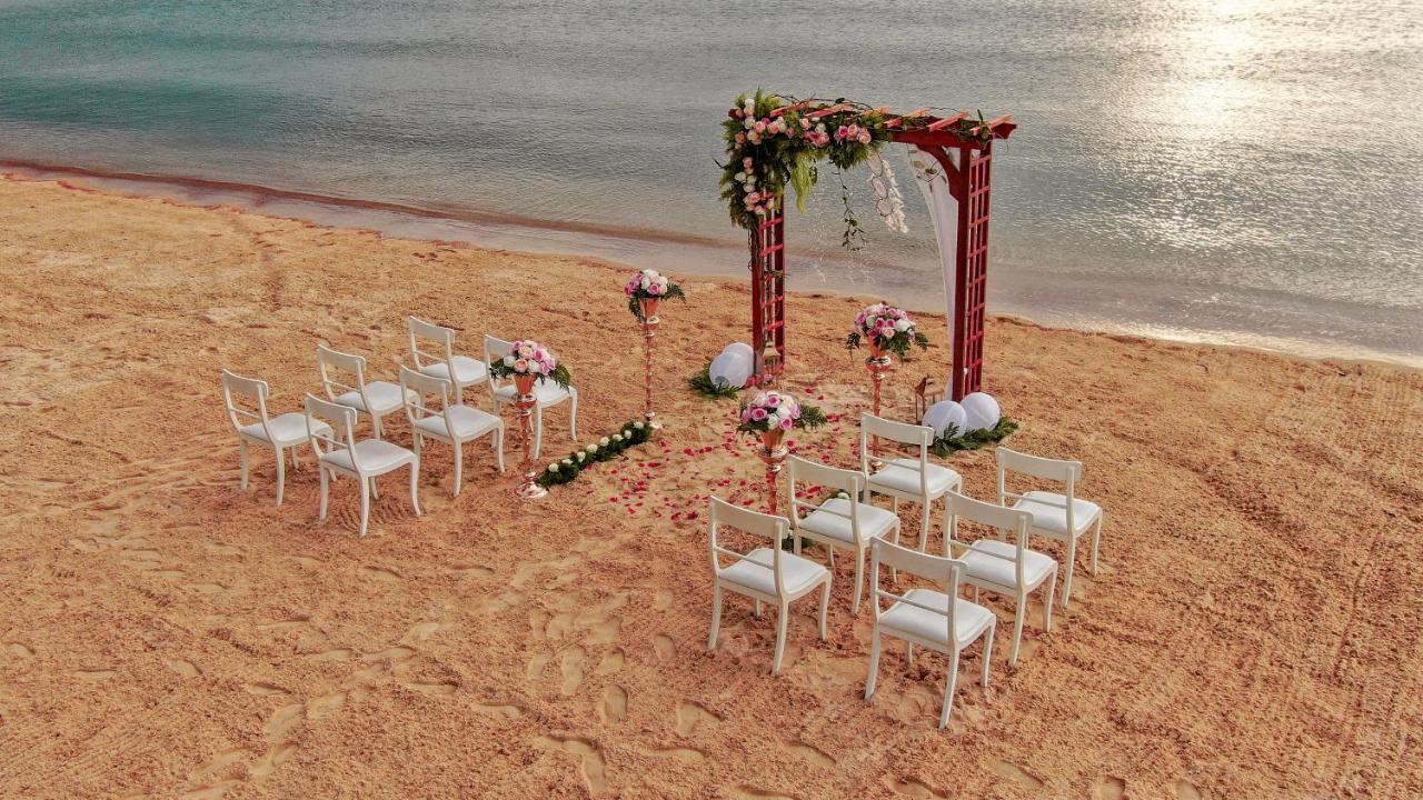 Pantai Indah Lagoi Bintan Buitenkant foto